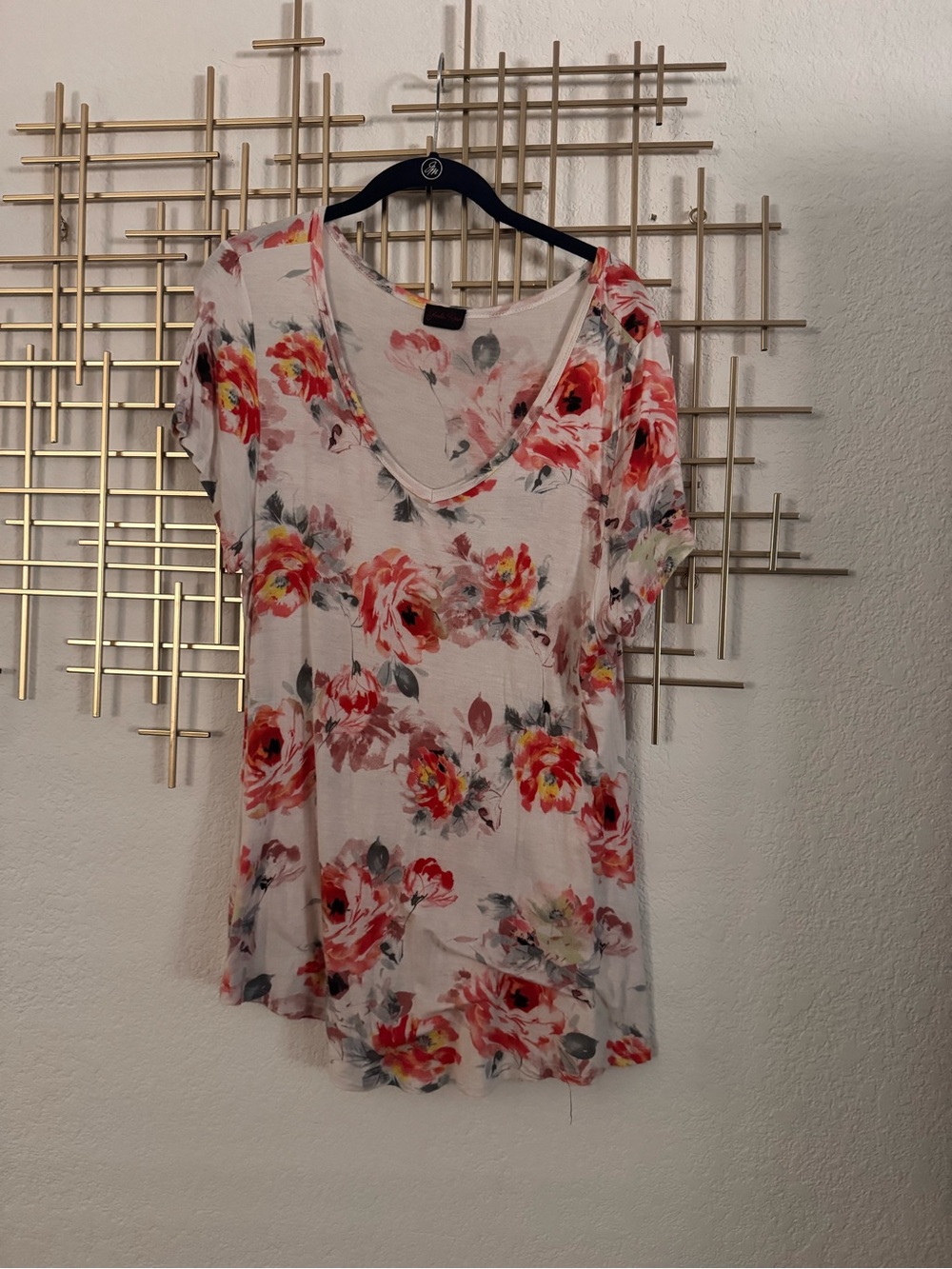Floral V-Neck Short Sleeve Blouse - White with Pink/Red Roses